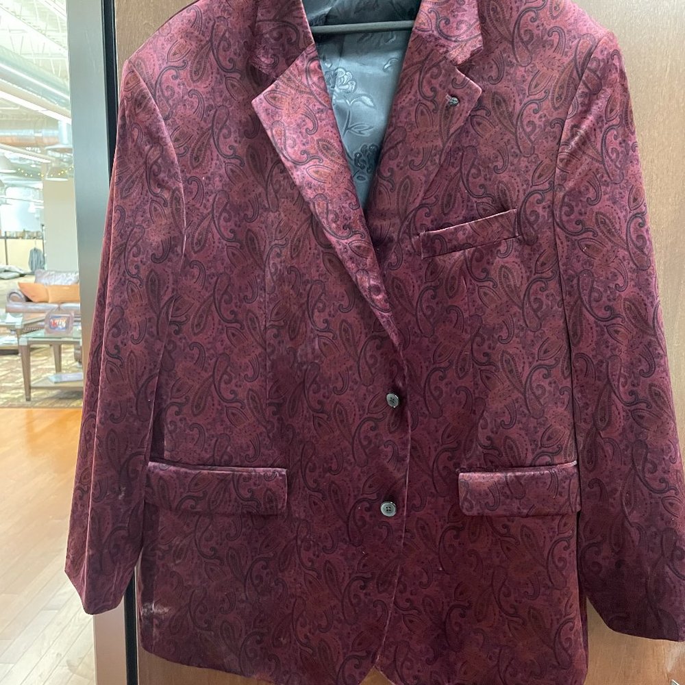 Oak Hill - Velvet Paisley Jacket in Maroon